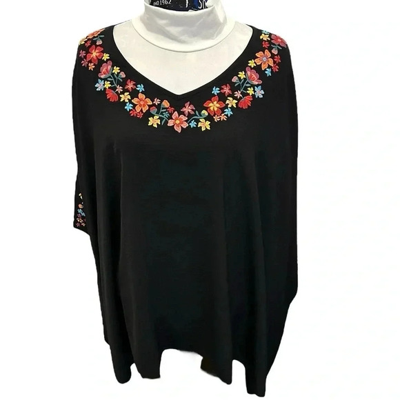ODDY Women’s Black & Embroidered Poncho Size 2XL New with tags - Picture 1 of 12